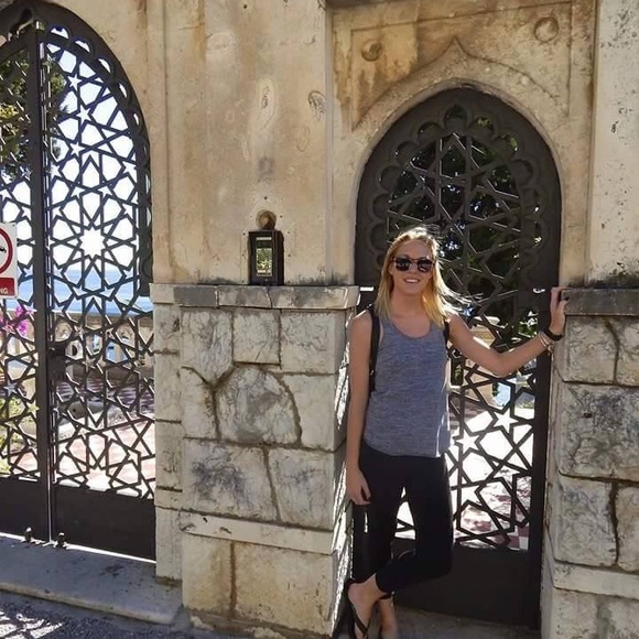 ANY REASONABLE OFFER ENTERTAINED🌺🌿🌺 - Picture 9 of 15